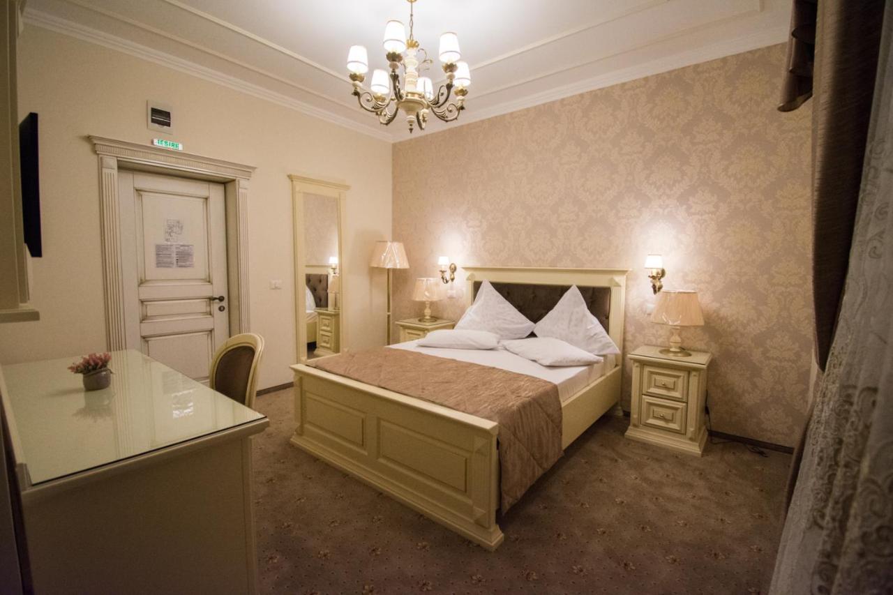 Vila Turistica Tosca Regal Bacău Екстериор снимка
