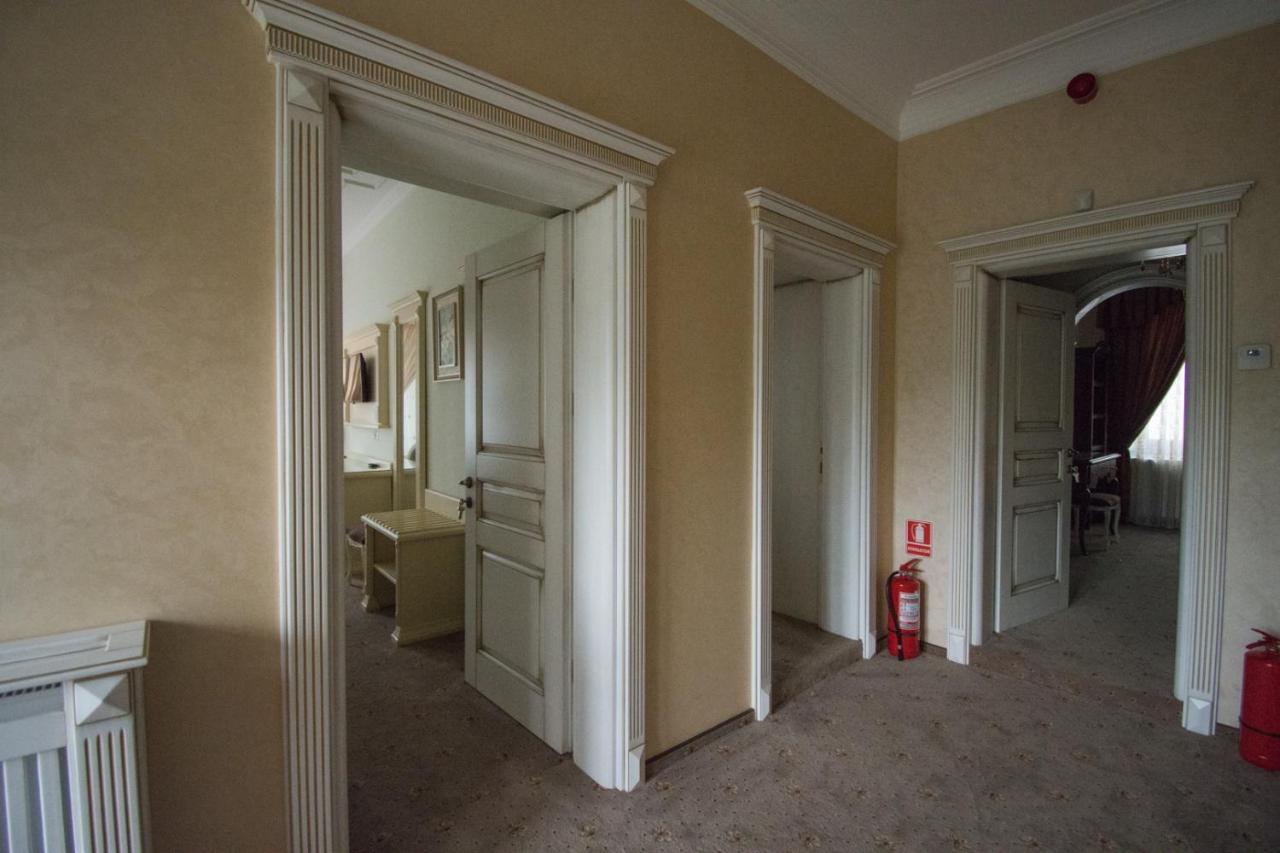 Vila Turistica Tosca Regal Bacău Екстериор снимка